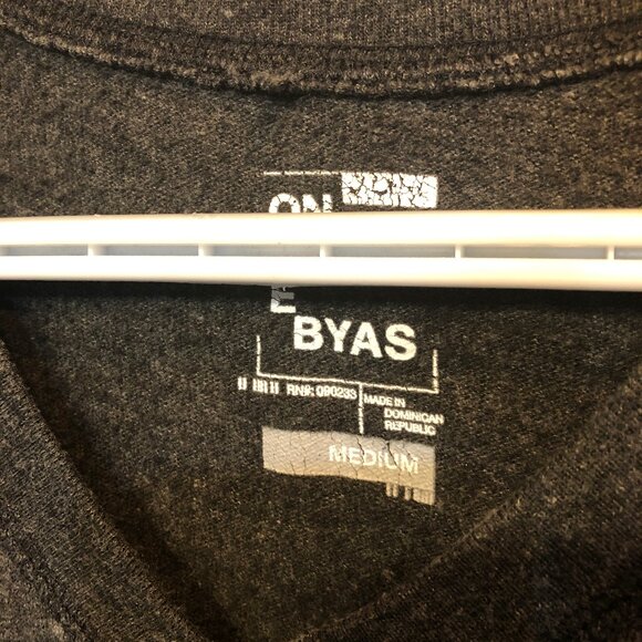 On The Byas Sweater Adult Size Medium Black Polyester/Cotton/Rayon - Picture 3 of 7